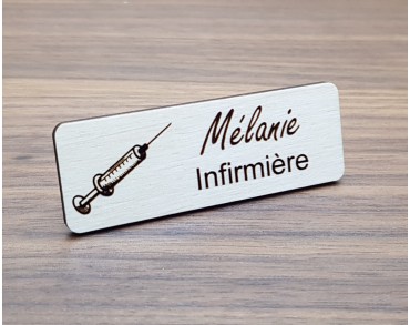 Badge en bois personnalisé infirmière, infirmier, médecin, interne, soignante