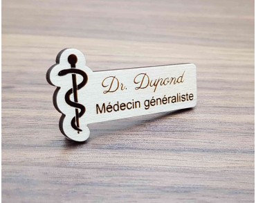 Badge médical personnalisé en bois petit modèle caducée médecin