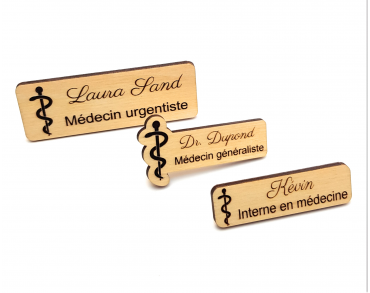 Badges médicaux personnalisés en bois - 3 modèles au choix