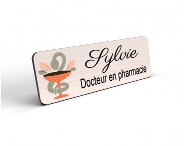 Badge pharmacien en bois et couleur personnalisé caducée