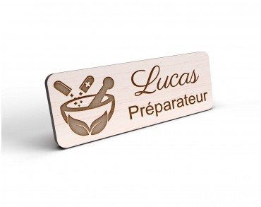 Badge préparatrice en bois personnalisé mortier pilule