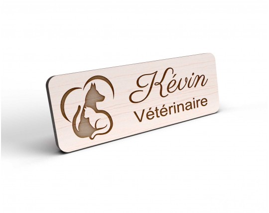 Badge personnalisé vétérinaire en bois logo cœur chien chat